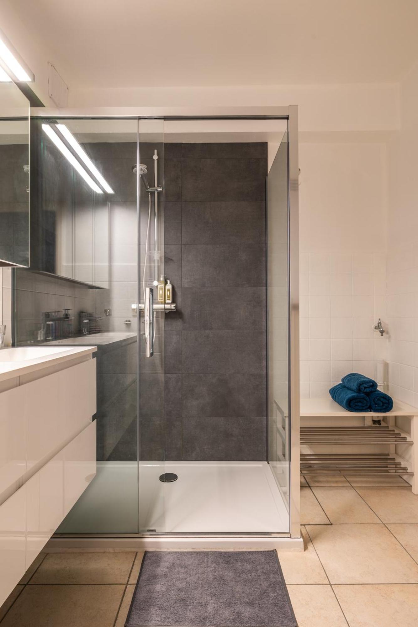 Weloveoostende - Newly Renovated Large Apartment 150M From The Beach - Including Bed Sheets And Final Clea-Ning Ngoại thất bức ảnh
